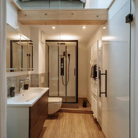 Modern Elegance Lofts - Wohnen Auf Zwei Ebenen アパート *