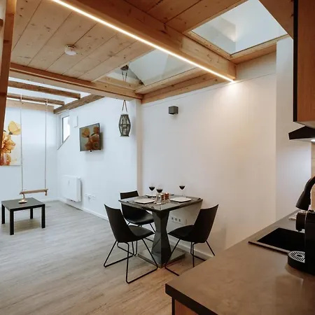 Modern Elegance Lofts - Wohnen Auf Zwei Ebenen アパート *