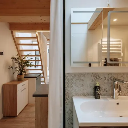 Modern Elegance Lofts - Wohnen Auf Zwei Ebenen アパート *